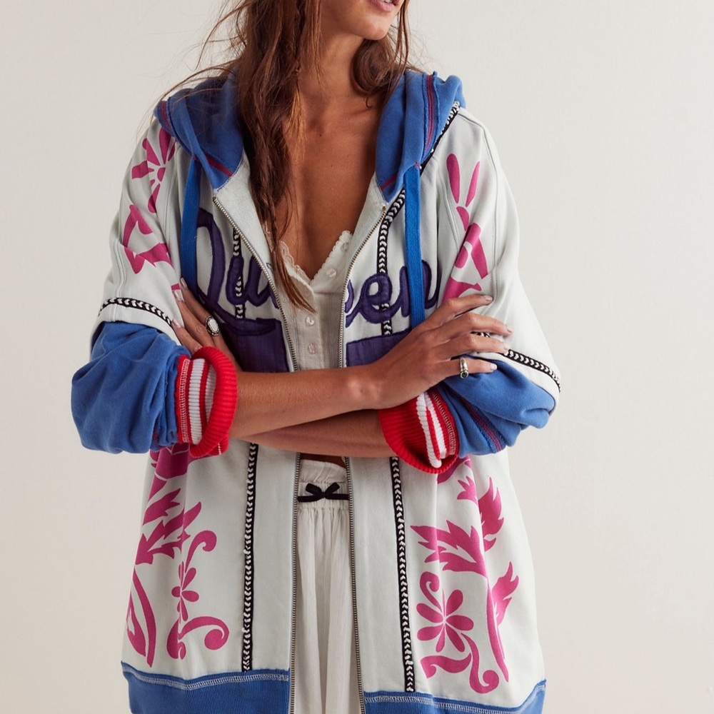 Free People GORGEOUS Queens Baseball Hoodie embroidery & appliqués size small